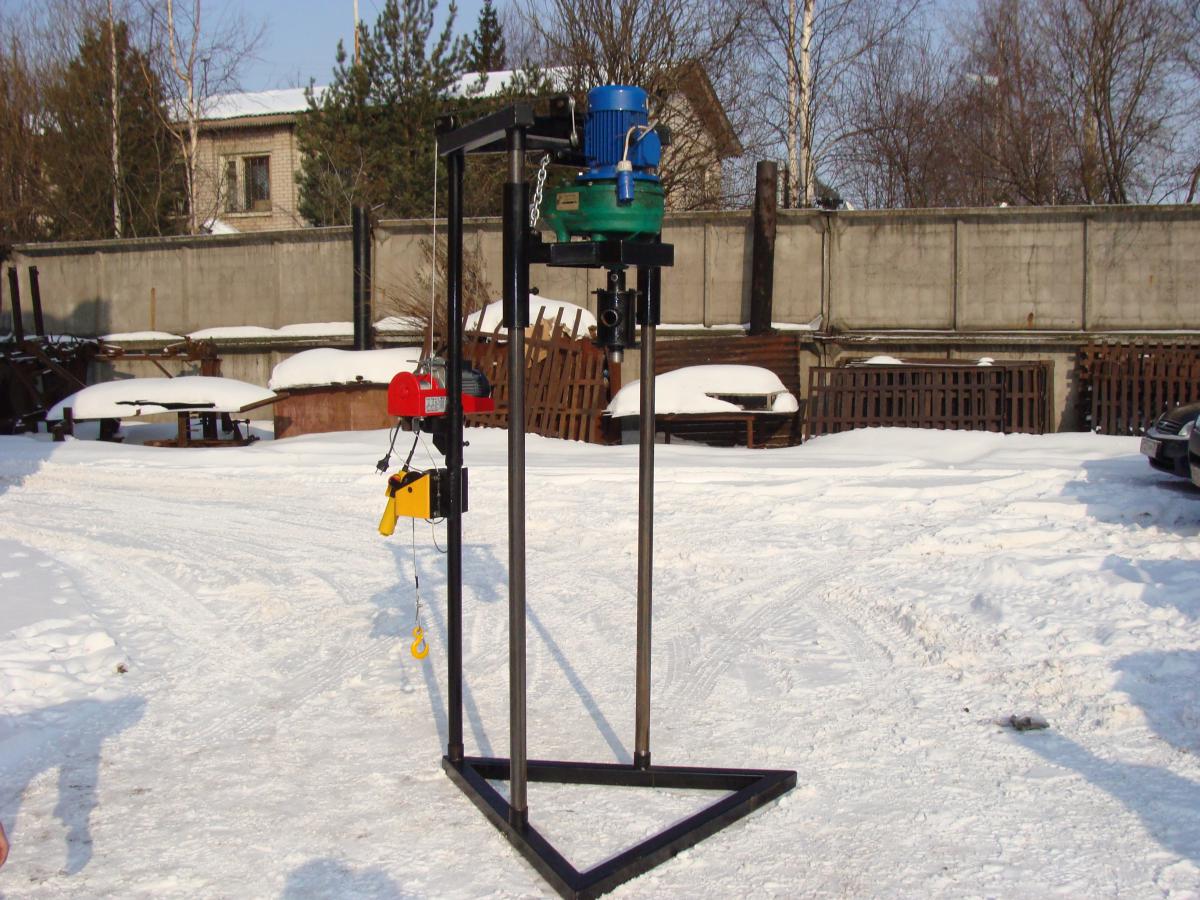 Мобильная буровая установка для гидробурения скважин \"БУР-50\"